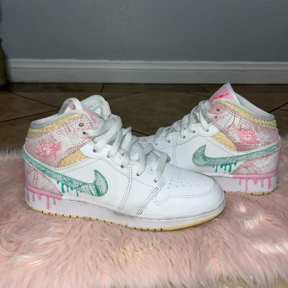 Air Jordan 1 Mid SE GS 'Ice Cream'